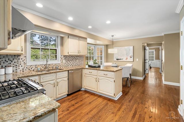 1347 DEEP RUN Road, Naperville, IL 60540