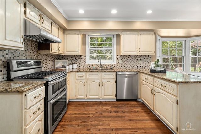 1347 DEEP RUN Road, Naperville, IL 60540