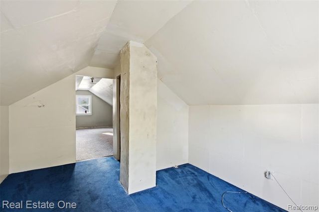 952 Emerson Avenue, Pontiac, MI 48340