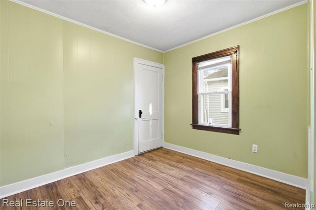952 Emerson Avenue, Pontiac, MI 48340