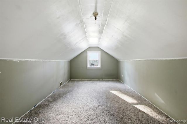 952 Emerson Avenue, Pontiac, MI 48340