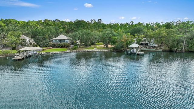 448 Holly Point Road, Freeport, FL 32439