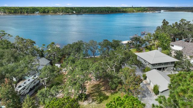 448 Holly Point Road, Freeport, FL 32439