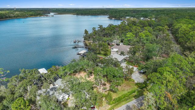 448 Holly Point Road, Freeport, FL 32439