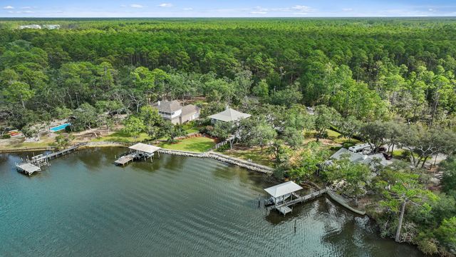 448 Holly Point Road, Freeport, FL 32439