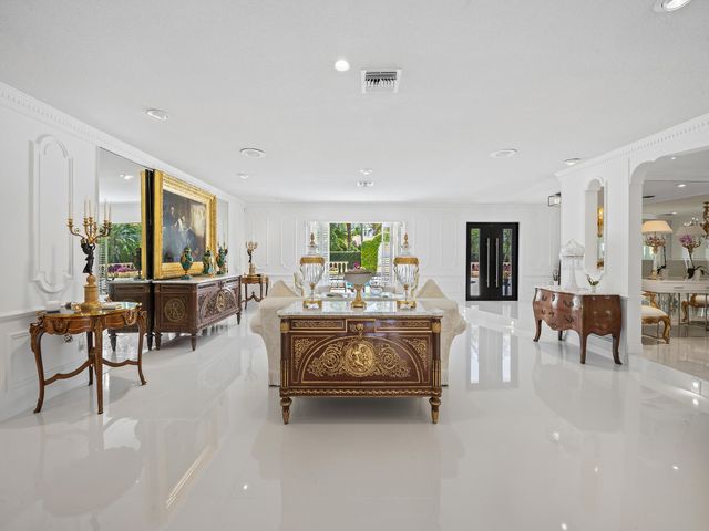2831 NE 40th Street, Fort Lauderdale, FL 33308