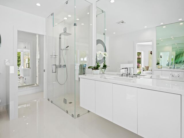 2831 NE 40th Street, Fort Lauderdale, FL 33308