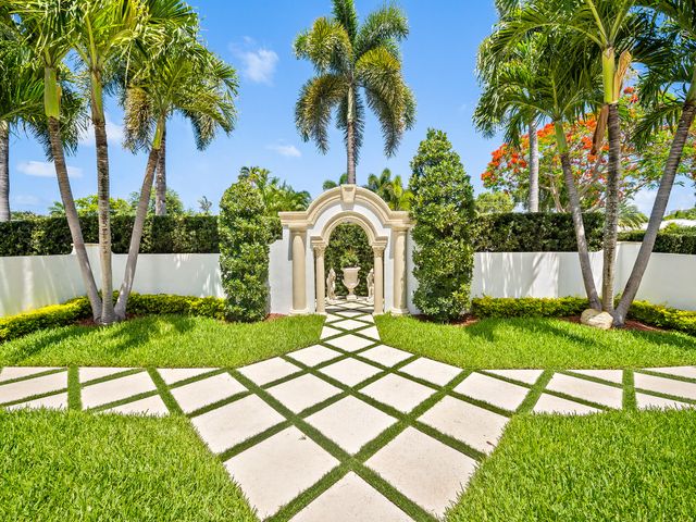 2831 NE 40th Street, Fort Lauderdale, FL 33308