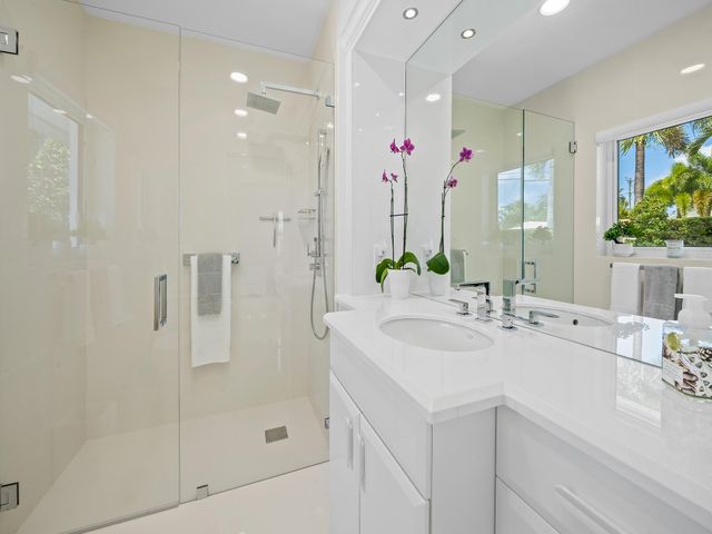 2831 NE 40th Street, Fort Lauderdale, FL 33308