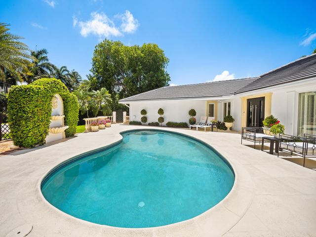2831 NE 40th Street, Fort Lauderdale, FL 33308