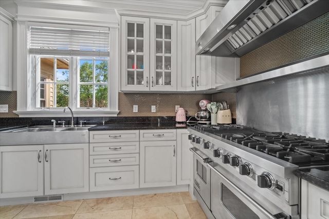 1 Worthington Court, Bloomington, IL 61704