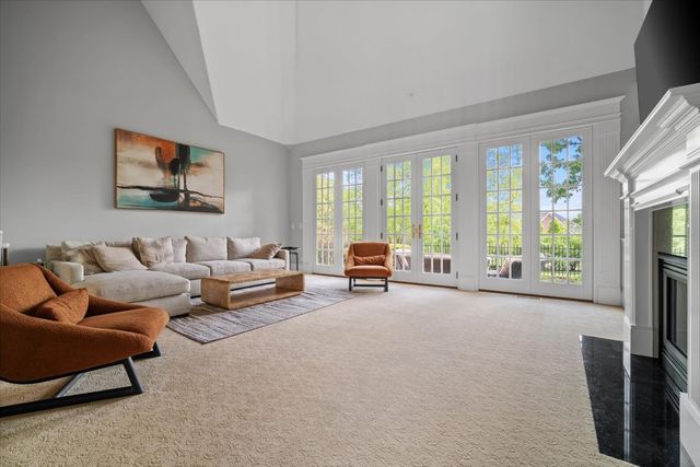 1 Worthington Court, Bloomington, IL 61704