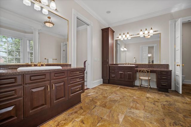 1 Worthington Court, Bloomington, IL 61704