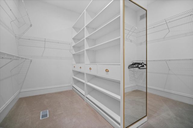 1 Worthington Court, Bloomington, IL 61704