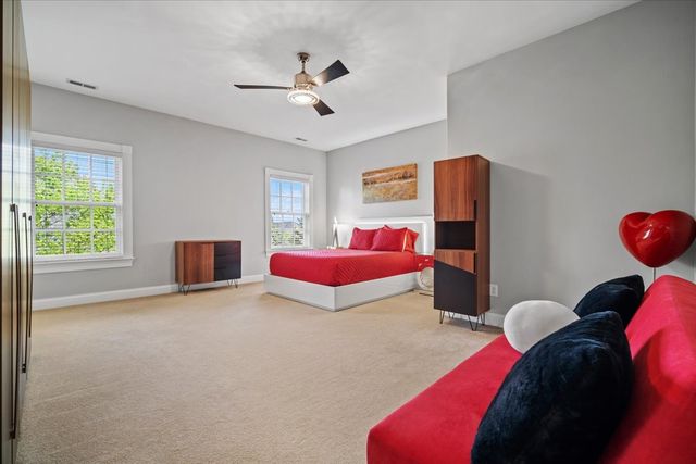 1 Worthington Court, Bloomington, IL 61704