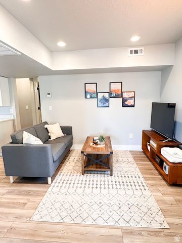 42 W 500 N, Salt Lake City, UT 84103