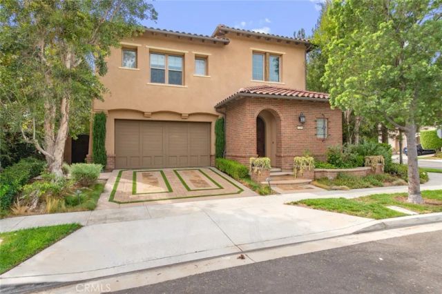 120 Tomato Springs, Irvine, CA 92618