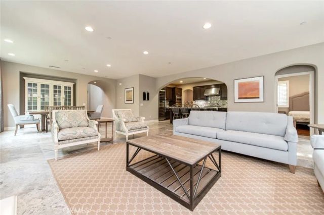 120 Tomato Springs, Irvine, CA 92618