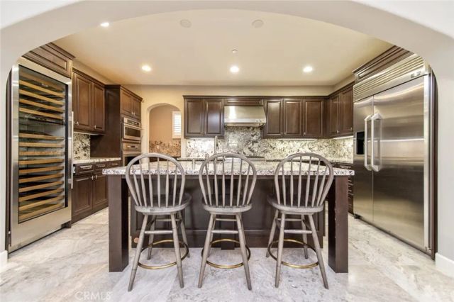 120 Tomato Springs, Irvine, CA 92618