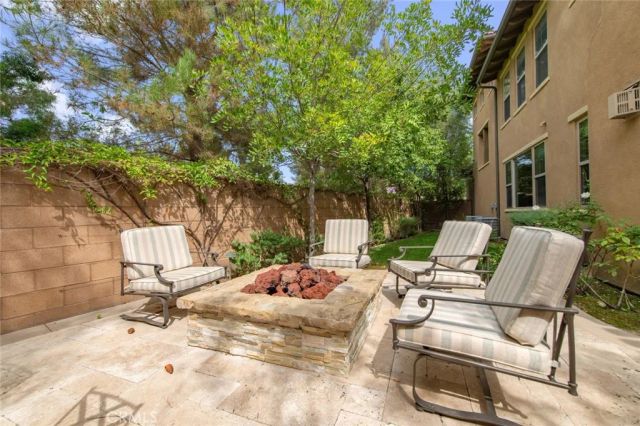 120 Tomato Springs, Irvine, CA 92618