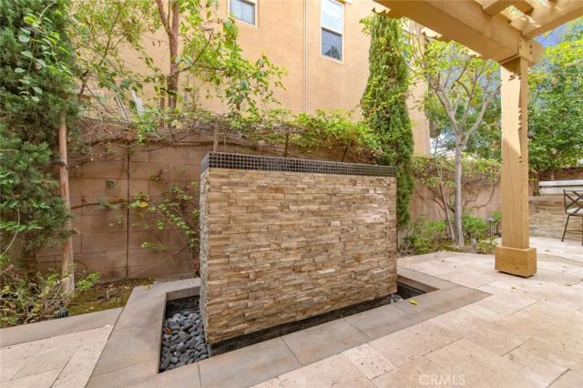 120 Tomato Springs, Irvine, CA 92618