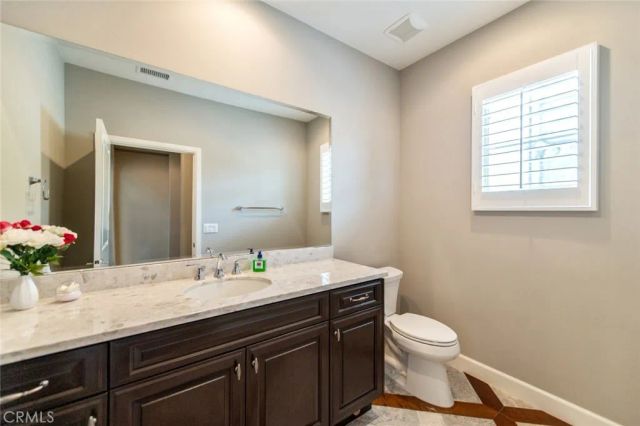 120 Tomato Springs, Irvine, CA 92618