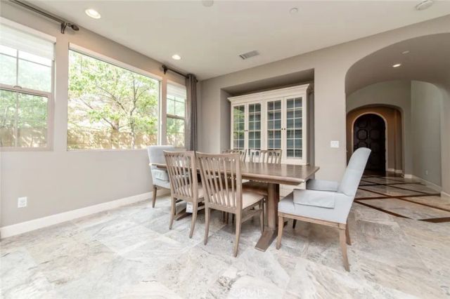 120 Tomato Springs, Irvine, CA 92618