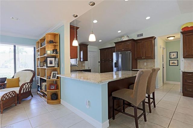 3739 SE 3rd PL, Cape Coral, FL 33904