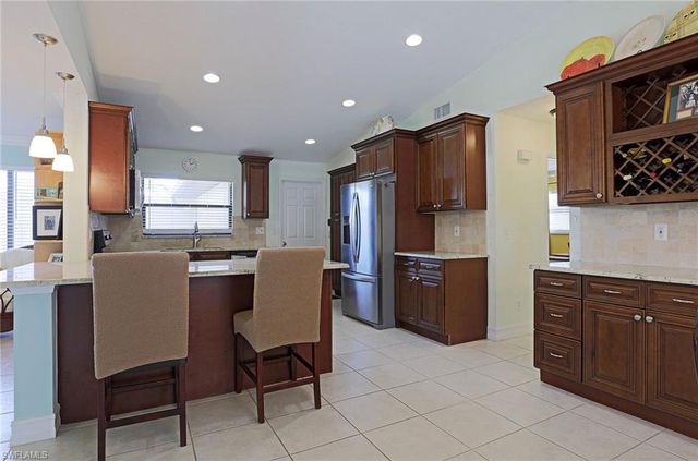 3739 SE 3rd PL, Cape Coral, FL 33904