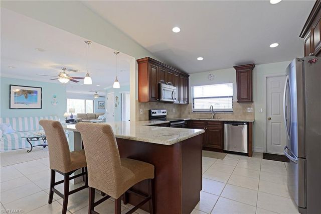 3739 SE 3rd PL, Cape Coral, FL 33904