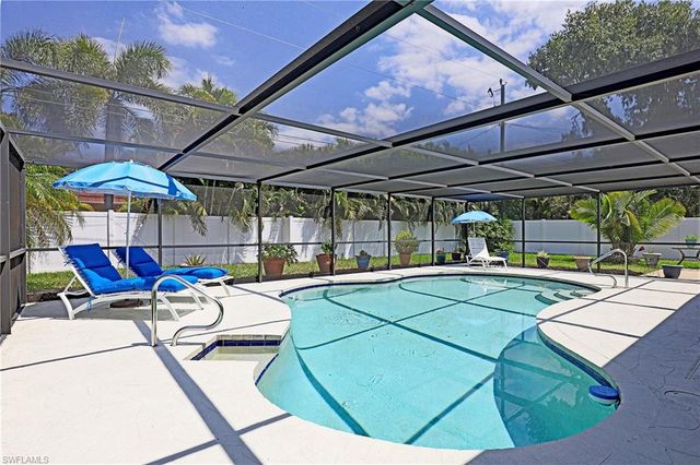 3739 SE 3rd PL, Cape Coral, FL 33904