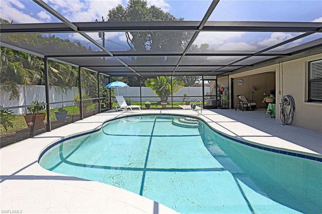 3739 SE 3rd PL, Cape Coral, FL 33904