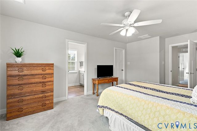 10877 Genito Square Dr, Midlothian, VA 23112