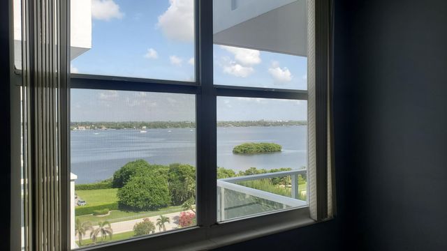 3450 S Ocean Boulevard 827, Palm Beach, FL 33480