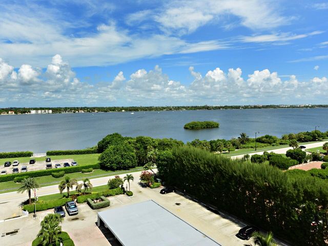 3450 S Ocean Boulevard 827, Palm Beach, FL 33480