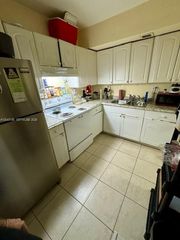 3700 NW 21st St 410, Lauderdale Lakes, FL 33311