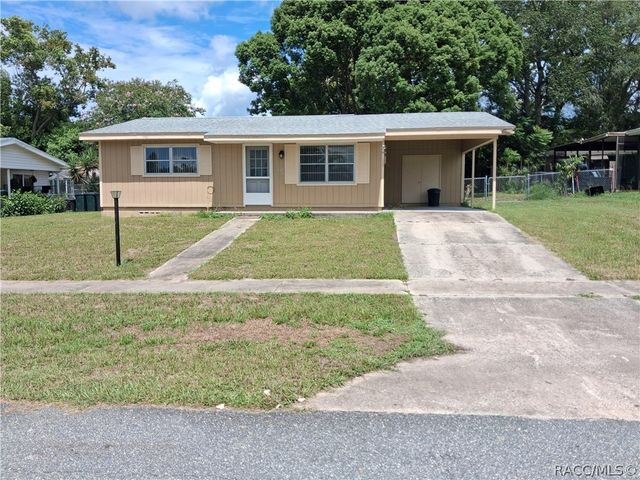 2109 W Howard Place, Citrus Springs, FL 34434