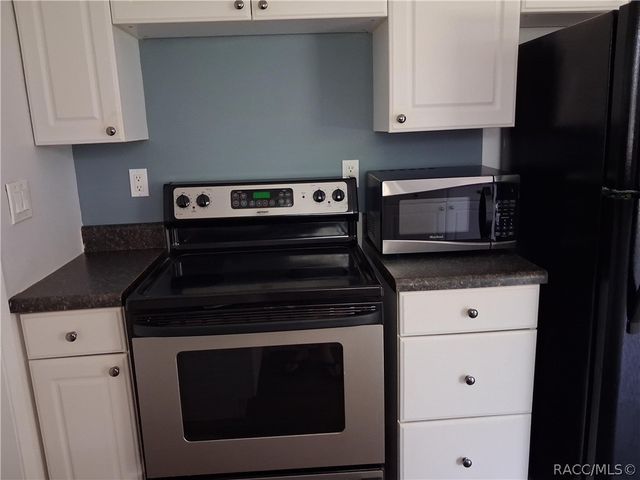 2109 W Howard Place, Citrus Springs, FL 34434