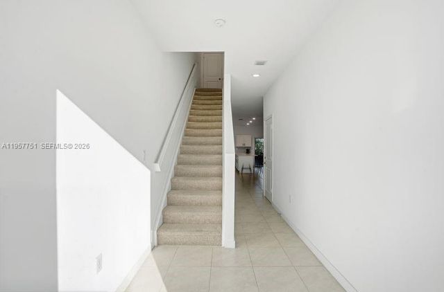 816 NW 3rd Ter 818, Pompano Beach, FL 33060