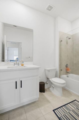 816 NW 3rd Ter 818, Pompano Beach, FL 33060