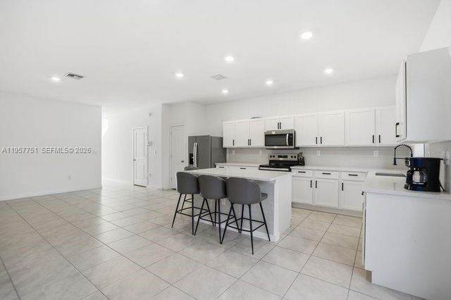 816 NW 3rd Ter 818, Pompano Beach, FL 33060