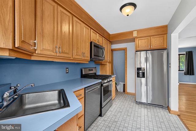 2032 ORMAND RD, Baltimore, MD 21222
