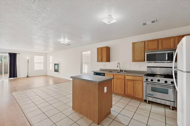 10416 Gila Gulch Road SW, Albuquerque, NM 87121