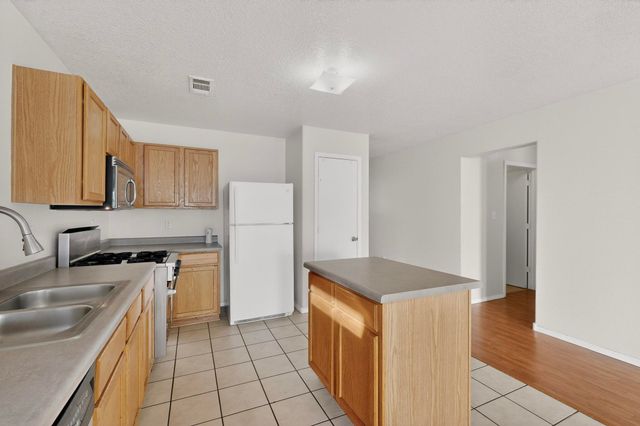 10416 Gila Gulch Road SW, Albuquerque, NM 87121