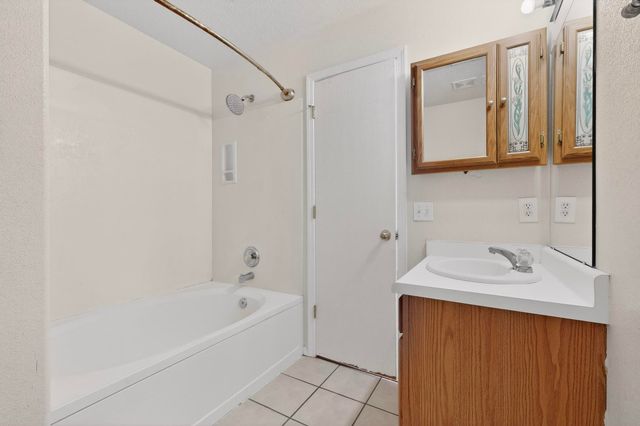 10416 Gila Gulch Road SW, Albuquerque, NM 87121