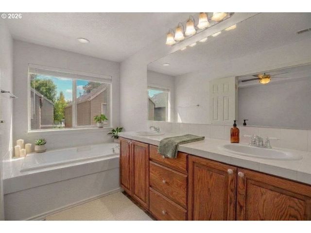 21226 Sw SILO Ter, Sherwood, OR 97140