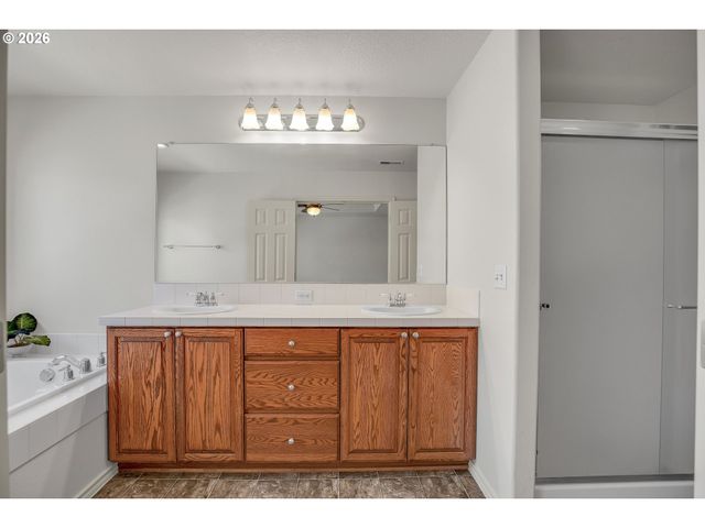 21226 Sw SILO Ter, Sherwood, OR 97140