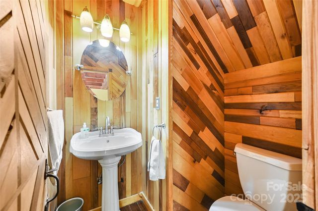 24 Wood Lake Drive, Fairview, NC 28730