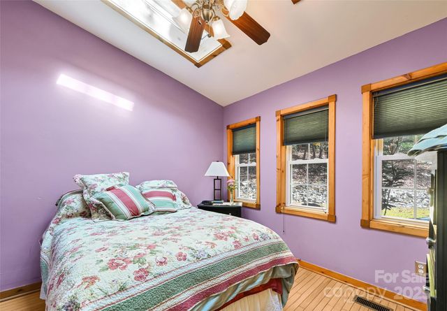 24 Wood Lake Drive, Fairview, NC 28730