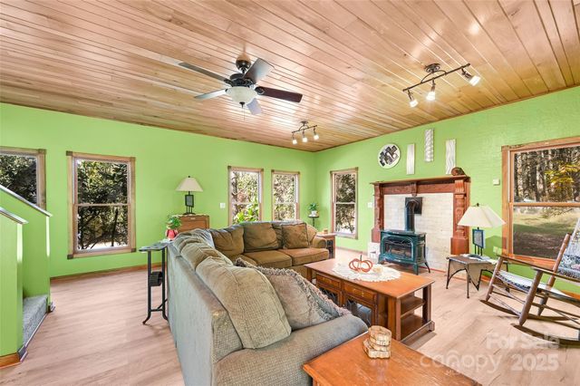 24 Wood Lake Drive, Fairview, NC 28730